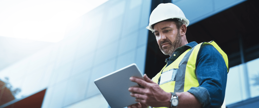 Asite_Blog_3_Reasons_to_Embrace_a_Construction_Audit_Trail_tablet_hardhat