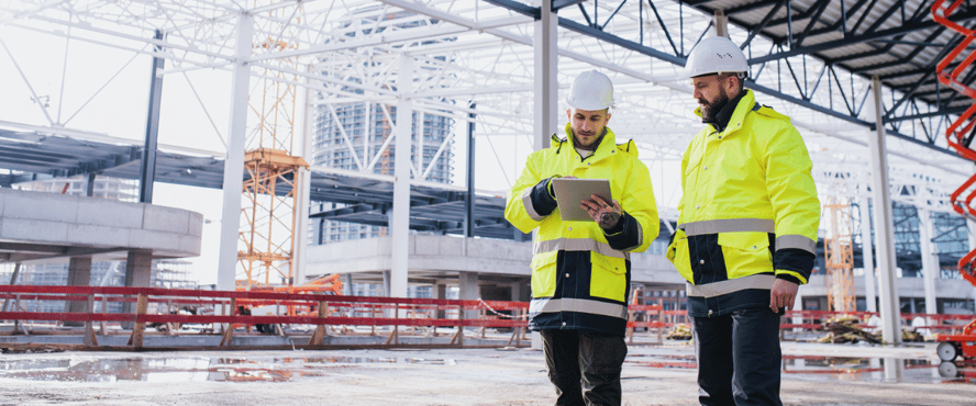 Asite_Blog_Manual_to_Configurable_What_is_the_Best_Way_to_Manage_Your_Construction_Project_jobsite_tablet