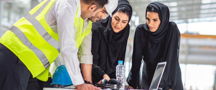 Asite_Blog_Why_the_ISO19650_Standard_Matters_for_the_Middle_East_AECO_Industry_Laptop_team